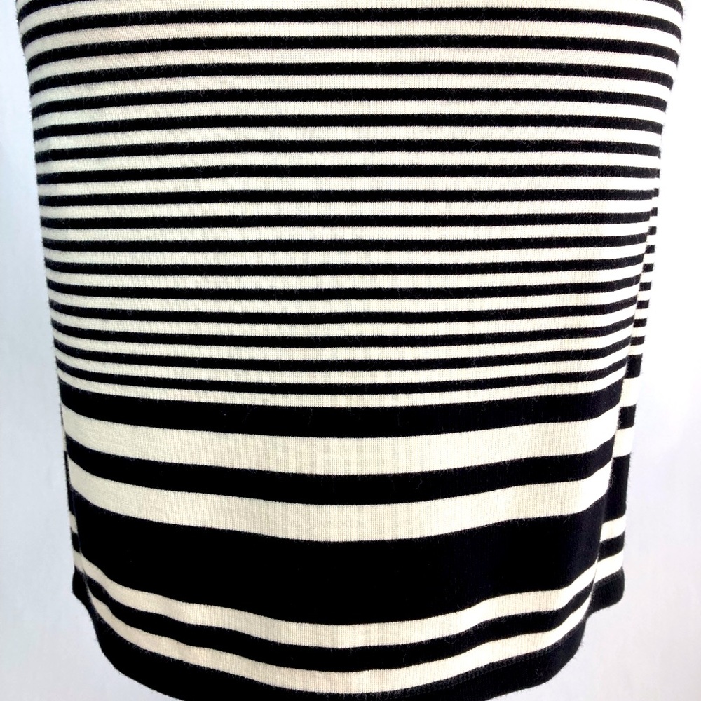 Horizontal Black & Off White Striped Skirt NWOT - Picture 4 of 5